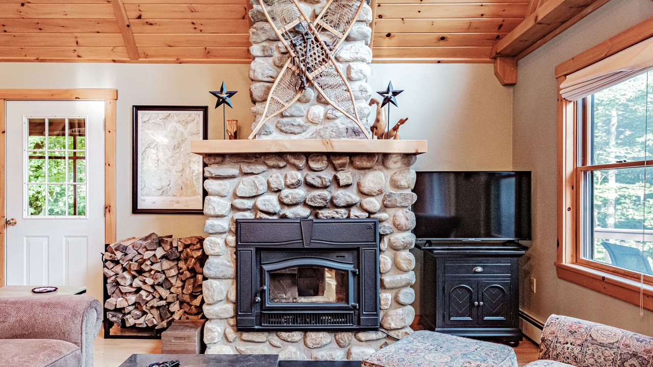 Photo of Livingroom in South Pond Shores