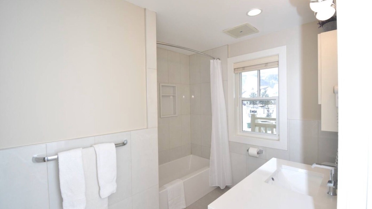 Photo of Bathroom in The Blue Mountains