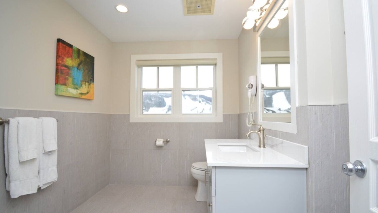 Photo of Bathroom in The Blue Mountains