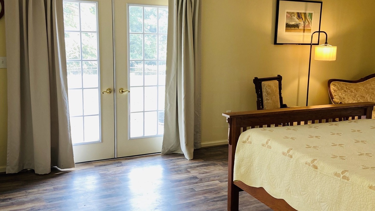 Photo of Bedroom in Lawrenceville