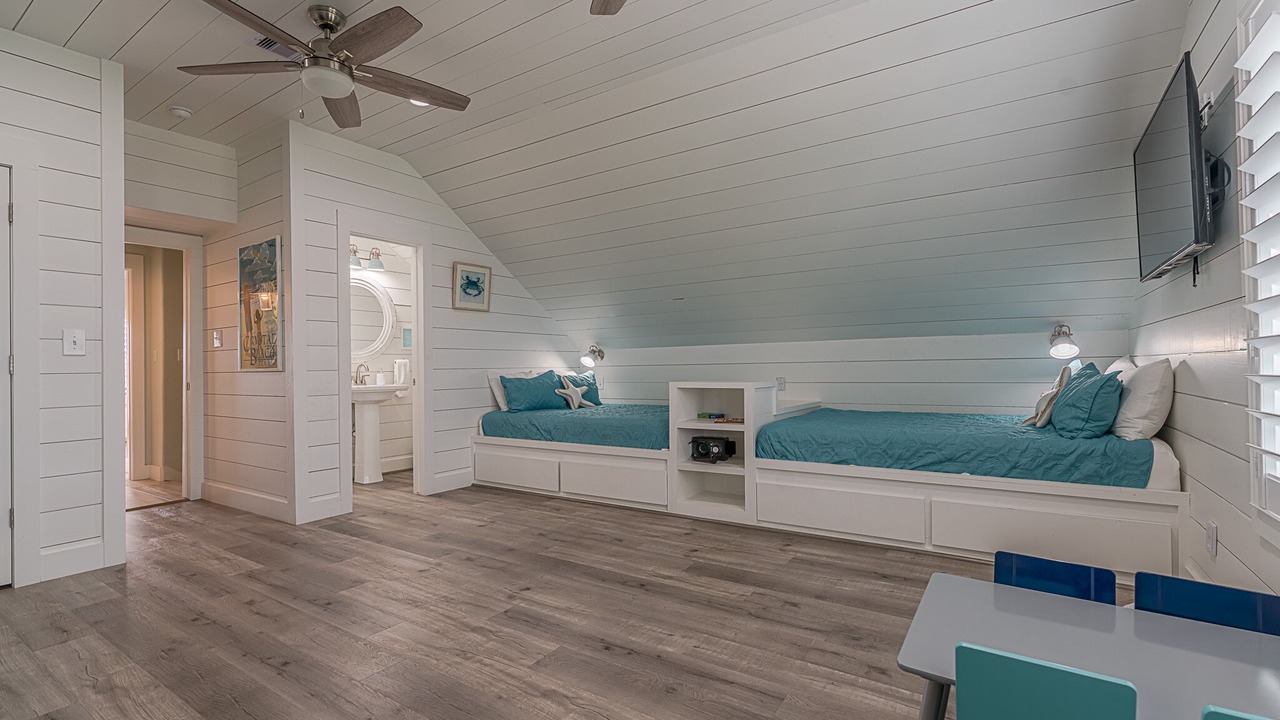Photo of Bedroom in Port Bolivar