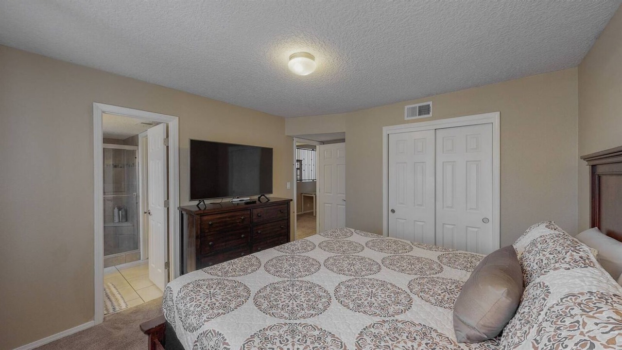 Photo of Bedroom in Heritage Hills