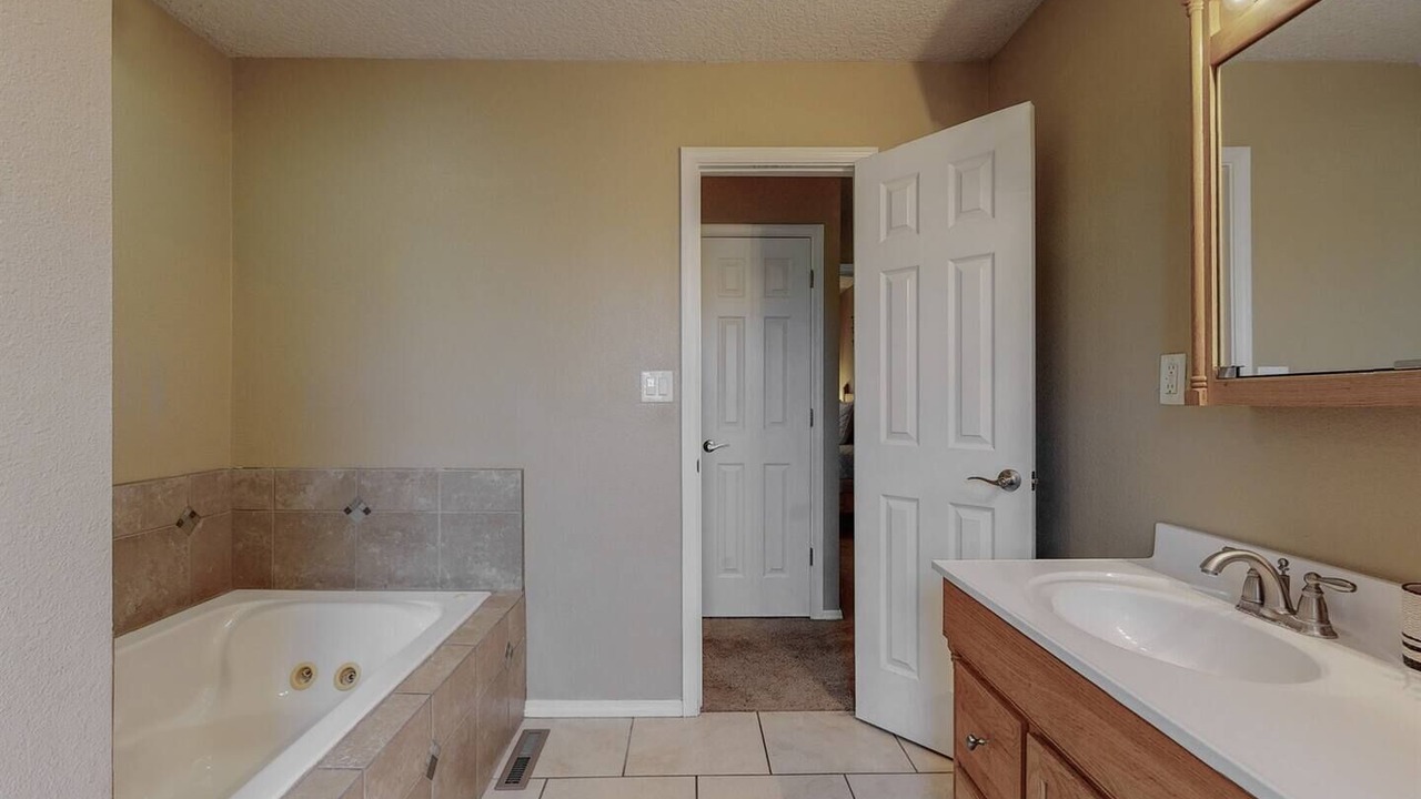 Photo of Bathroom in Heritage Hills