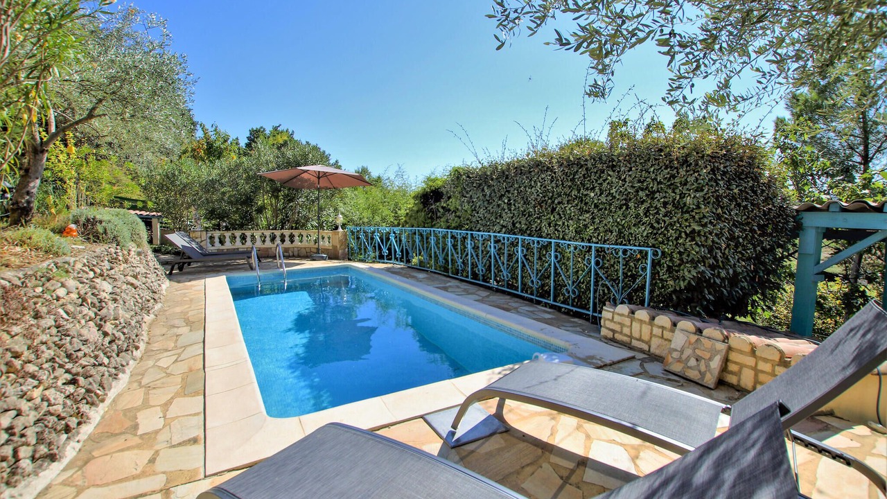 Photo of Outdoor in Colonzelle