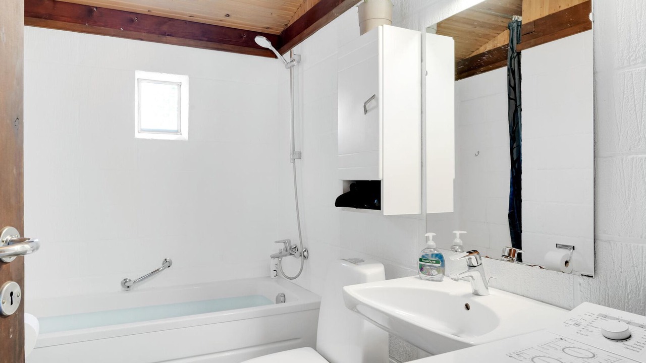 Photo of Bathroom in Holloselund