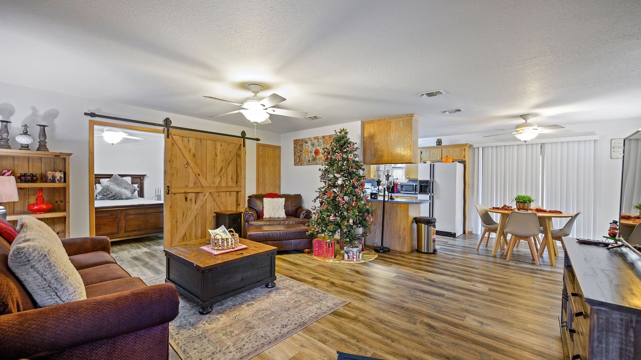 Photo of Bedroom in Hochatown