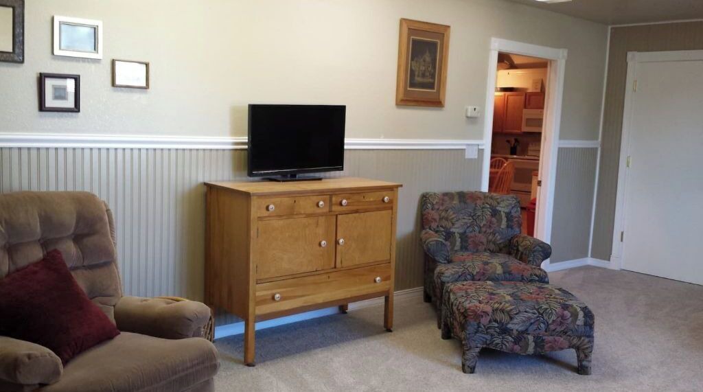 Photo of Livingroom in Midvale