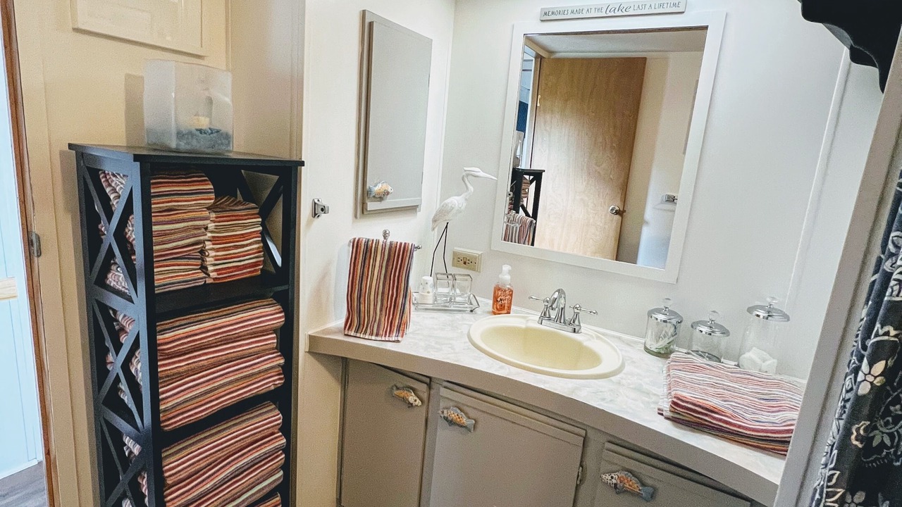 Photo of Bathroom in Cape Vincent