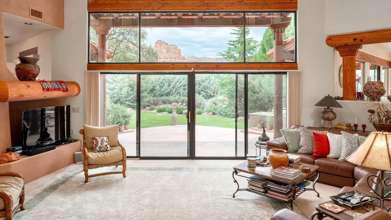 Photo of Livingroom in Oak Creek