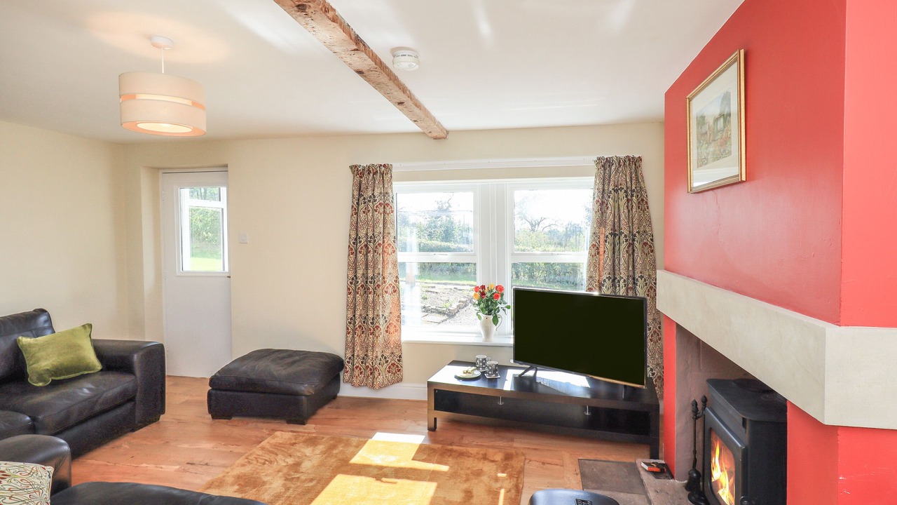 Photo of Livingroom in Wing