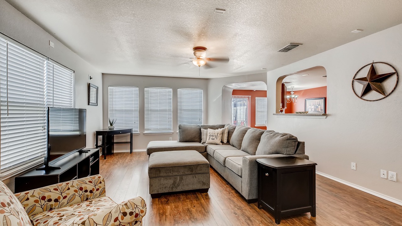 Photo of Livingroom in West San Antonio