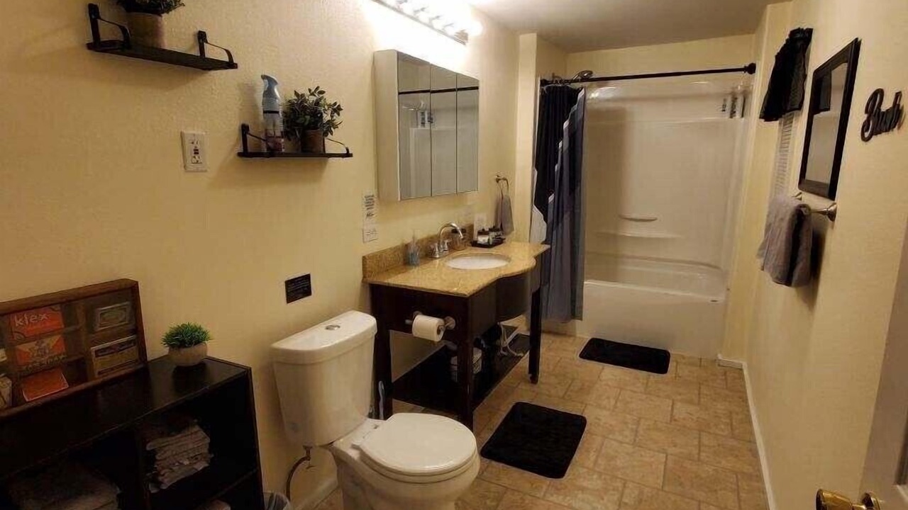 Photo of Bathroom in Elgin