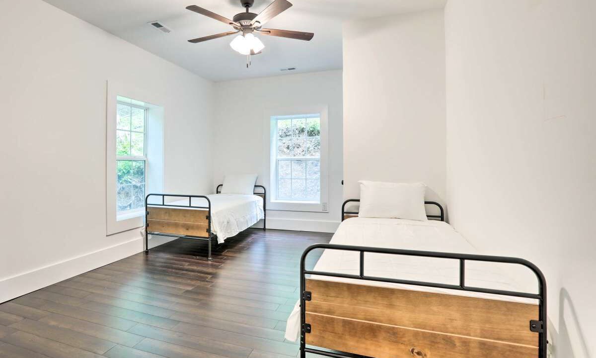 Photo of Bedroom in Pittsburg