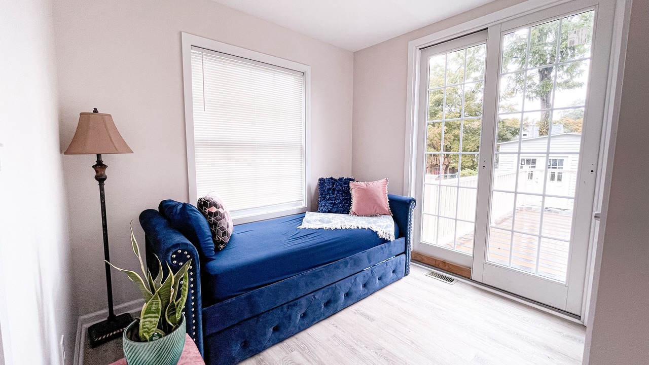 Photo of Livingroom in Glenside