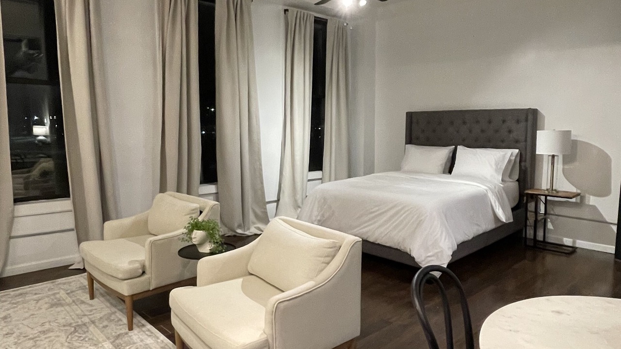 Photo of Bedroom in Utica