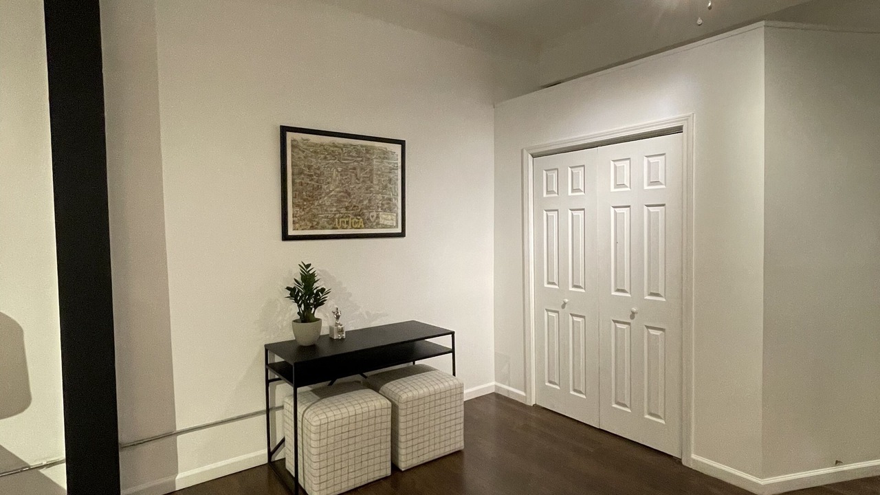 Photo of Others in Utica