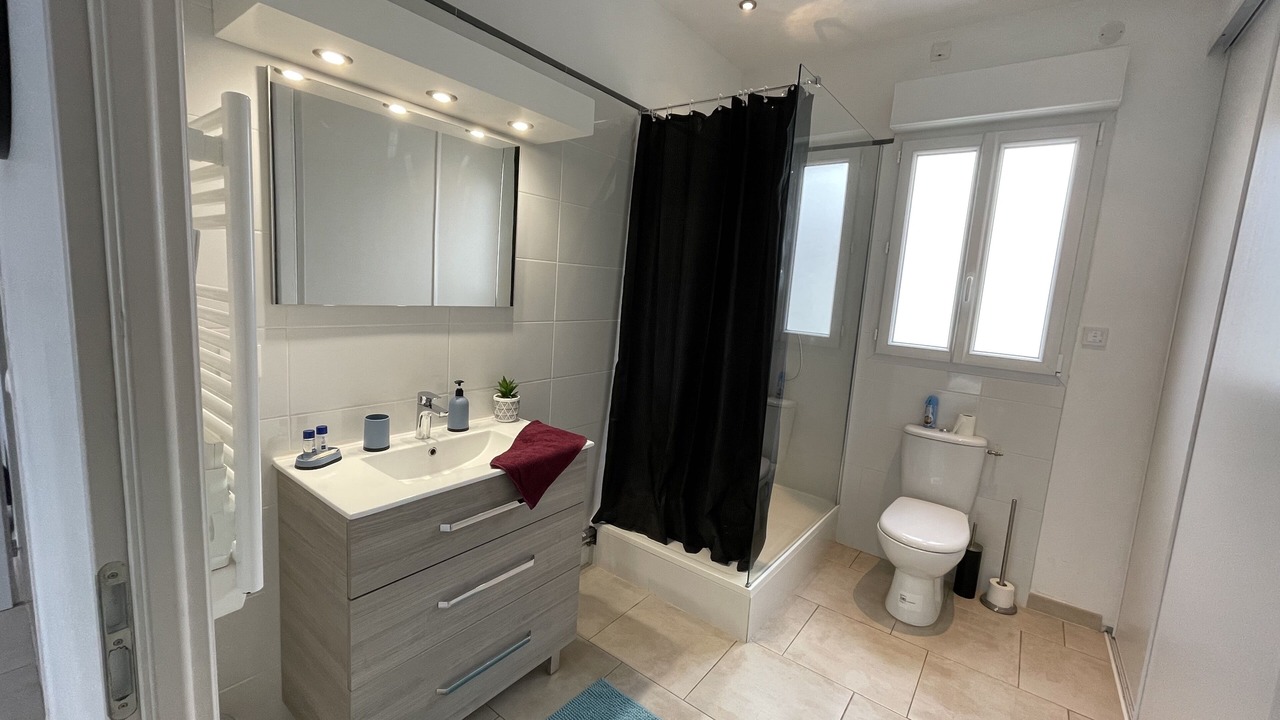 Photo of Bathroom in Villetelle