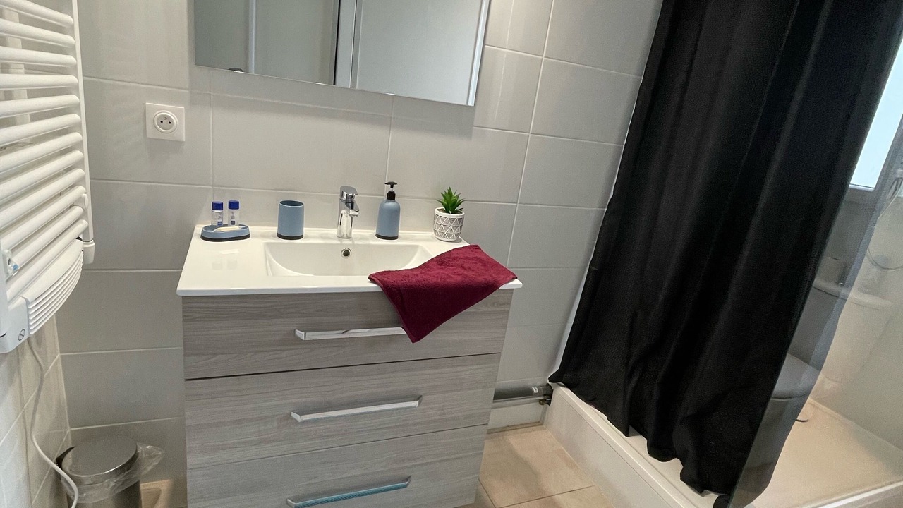 Photo of Bathroom in Villetelle