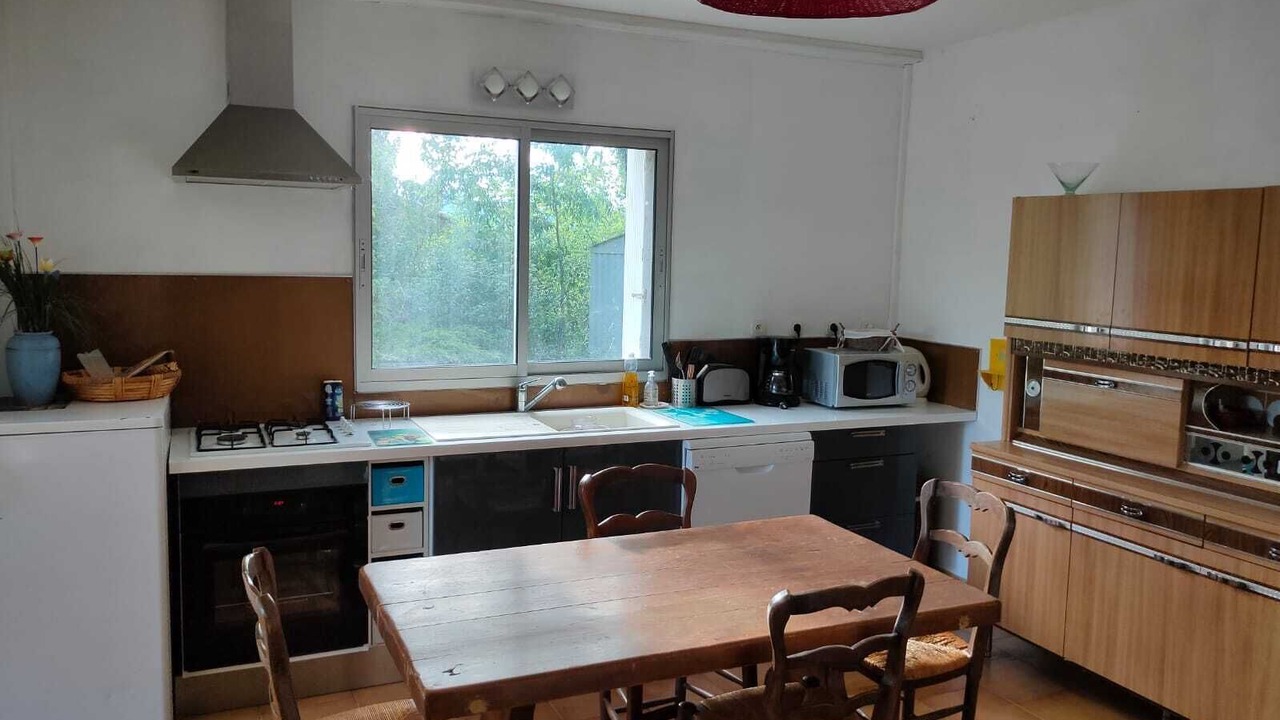 Photo of Kitchen in Saint-Jean-de-Maruejols-et-Avejan
