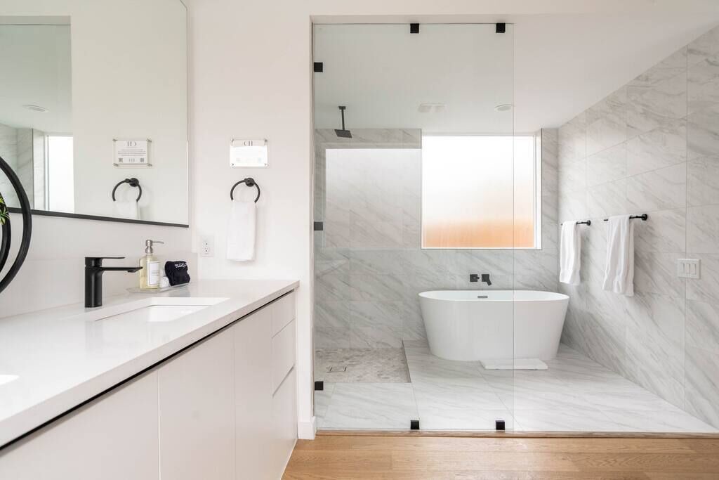 Photo of Bathroom in Knox - Henderson