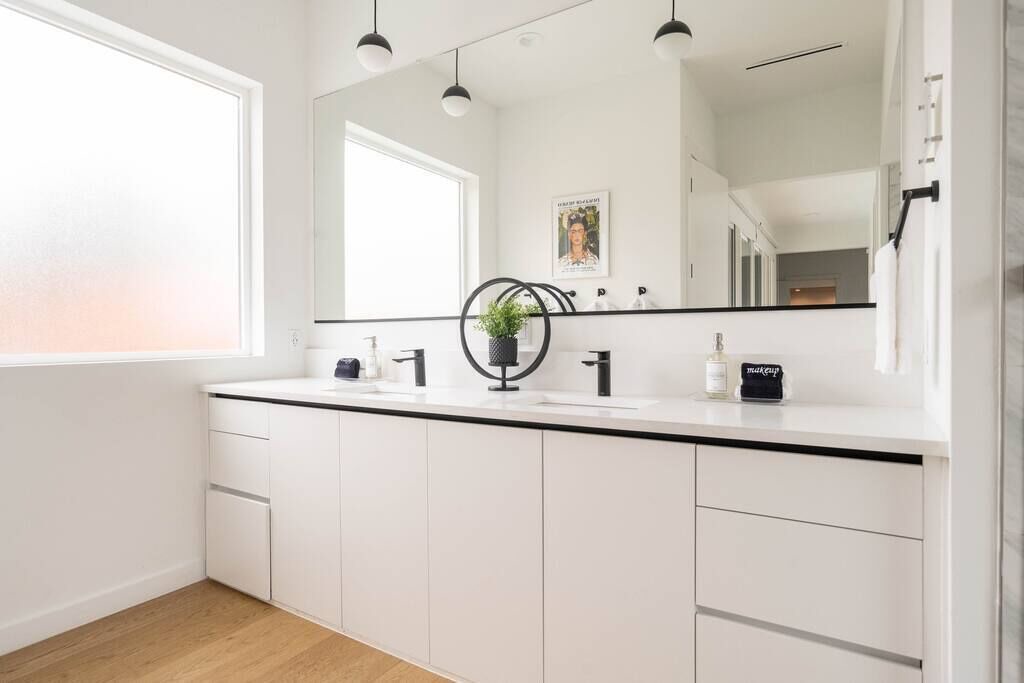 Photo of Bathroom in Knox - Henderson