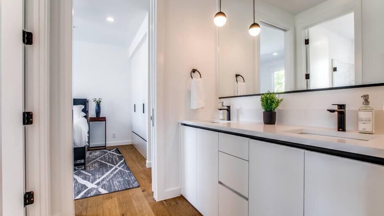Photo of Bathroom in Knox - Henderson