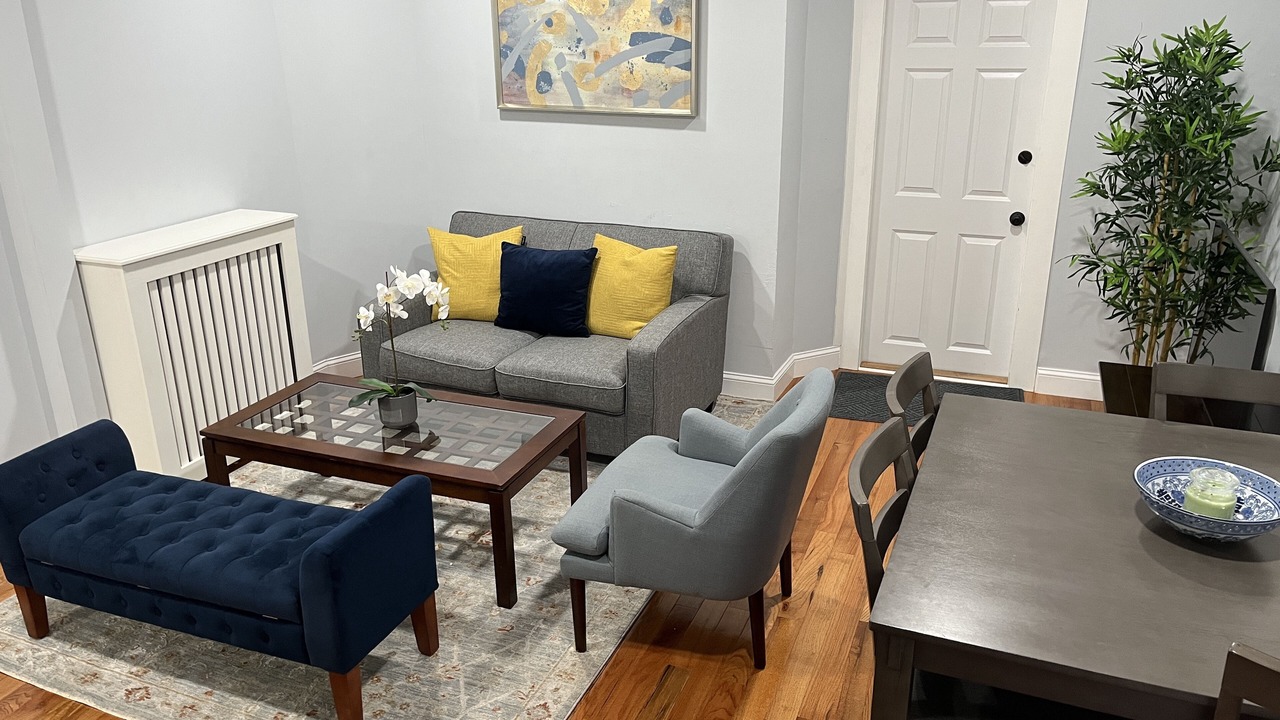Photo of Livingroom in Packard's Corner