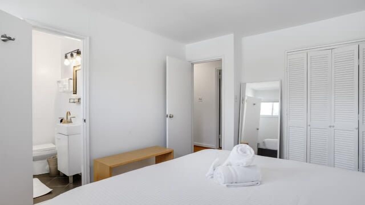 Photo of Bedroom in Forest Glen