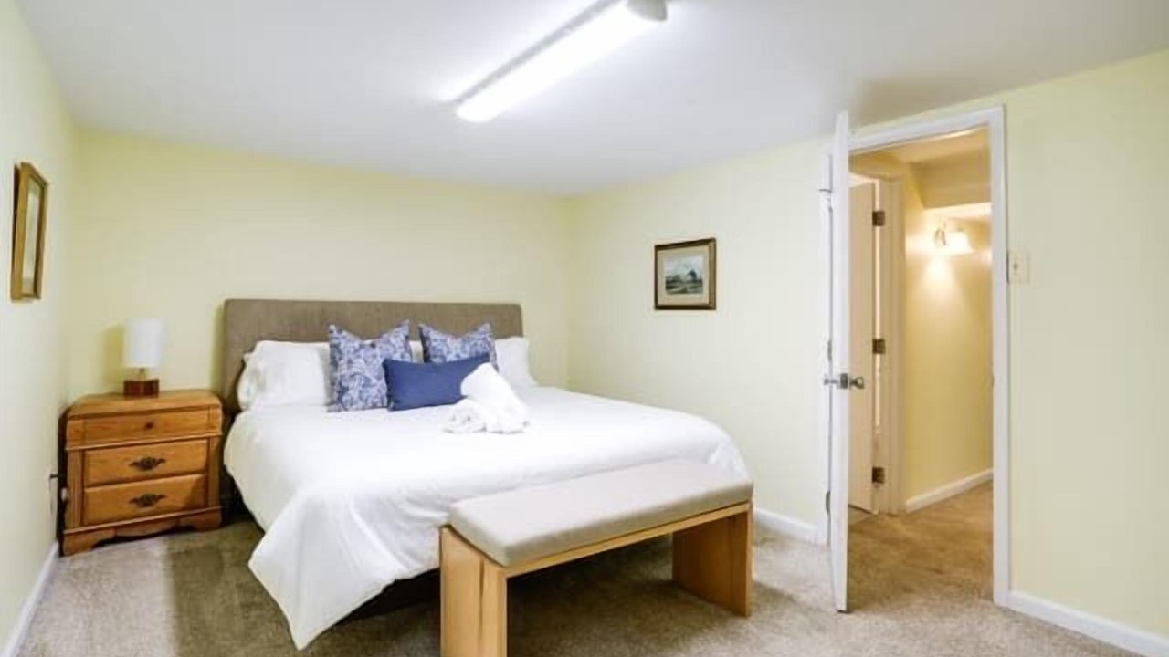 Photo of Others in Forest Glen