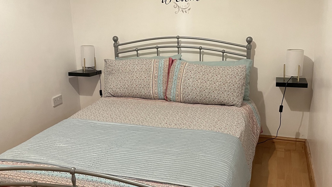 Photo of Bedroom in Newark