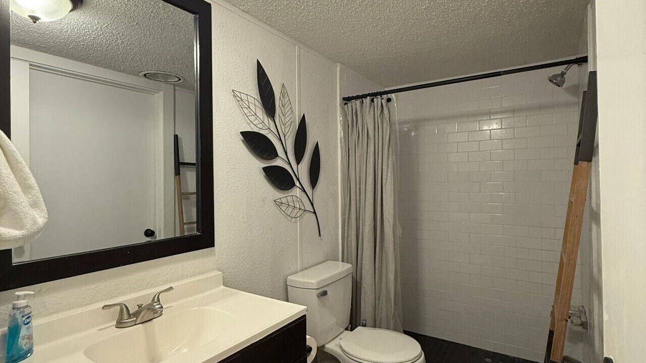 Photo of Bathroom in Willis