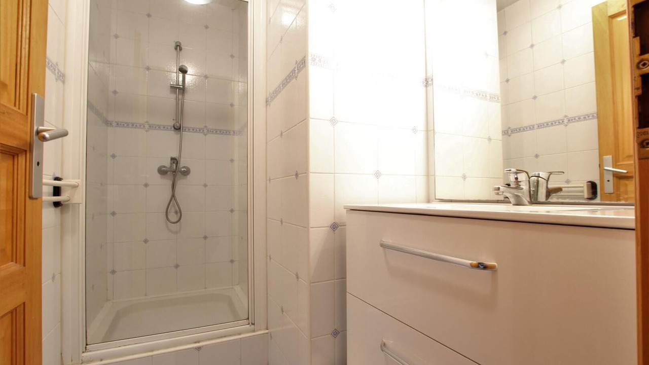 Photo of Bathroom in Urcuit