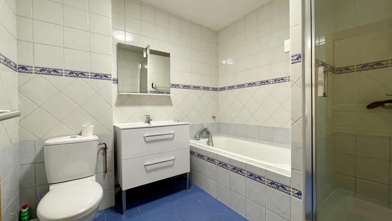 Photo of Bathroom in Urcuit
