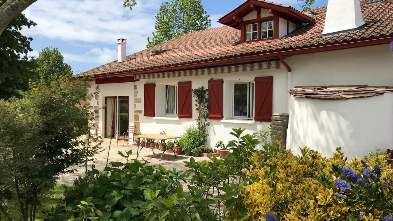 Photo of Outdoor in Sare