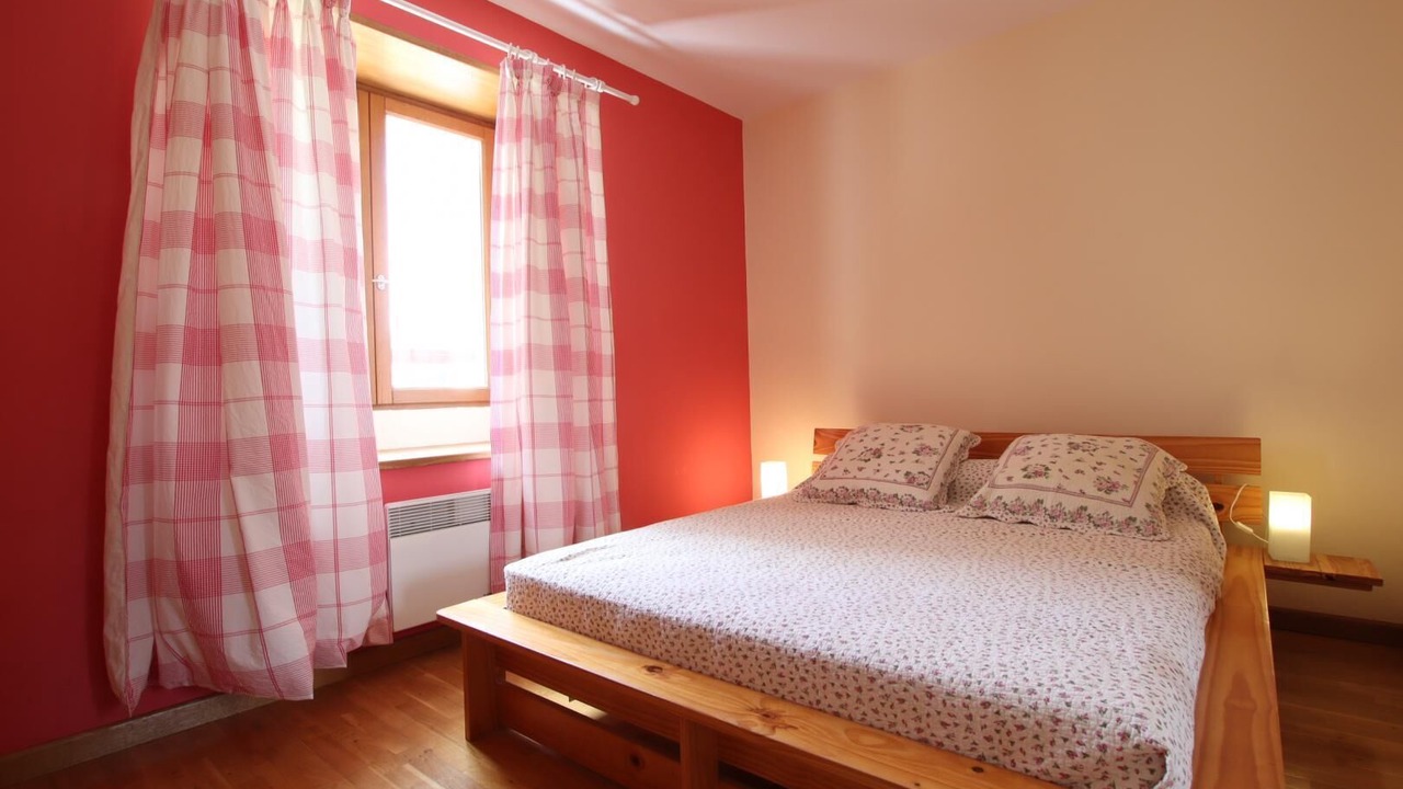 Photo of Bedroom in Sare