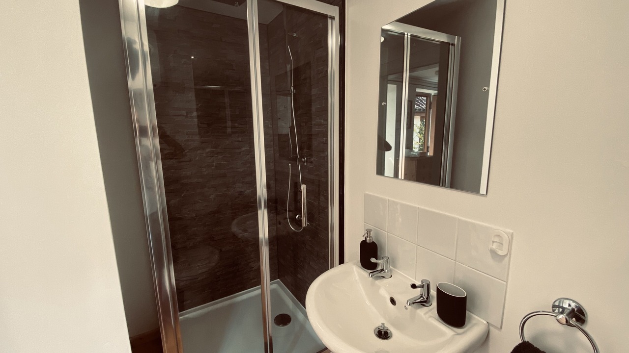 Photo of Bathroom in Thistley Green