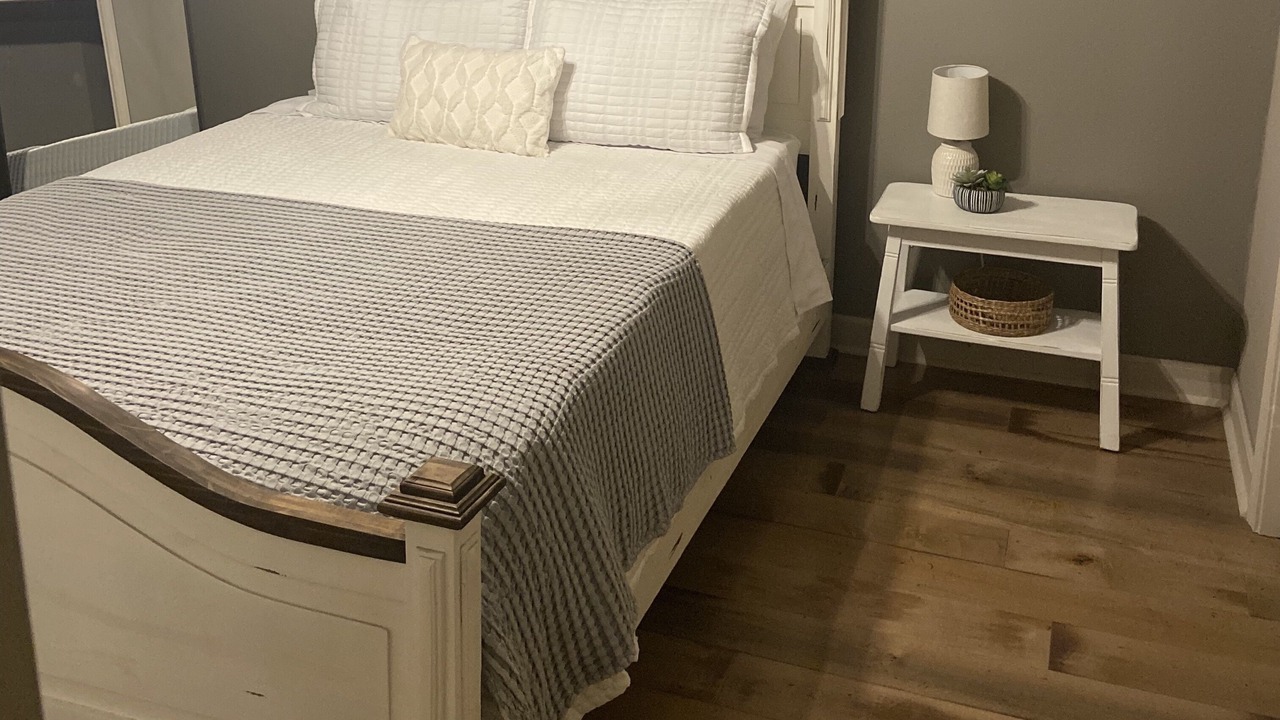 Photo of Bedroom in Counce