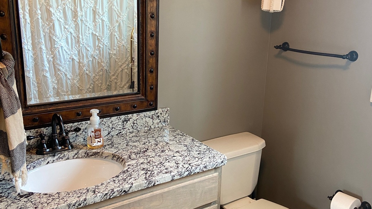 Photo of Bathroom in Counce