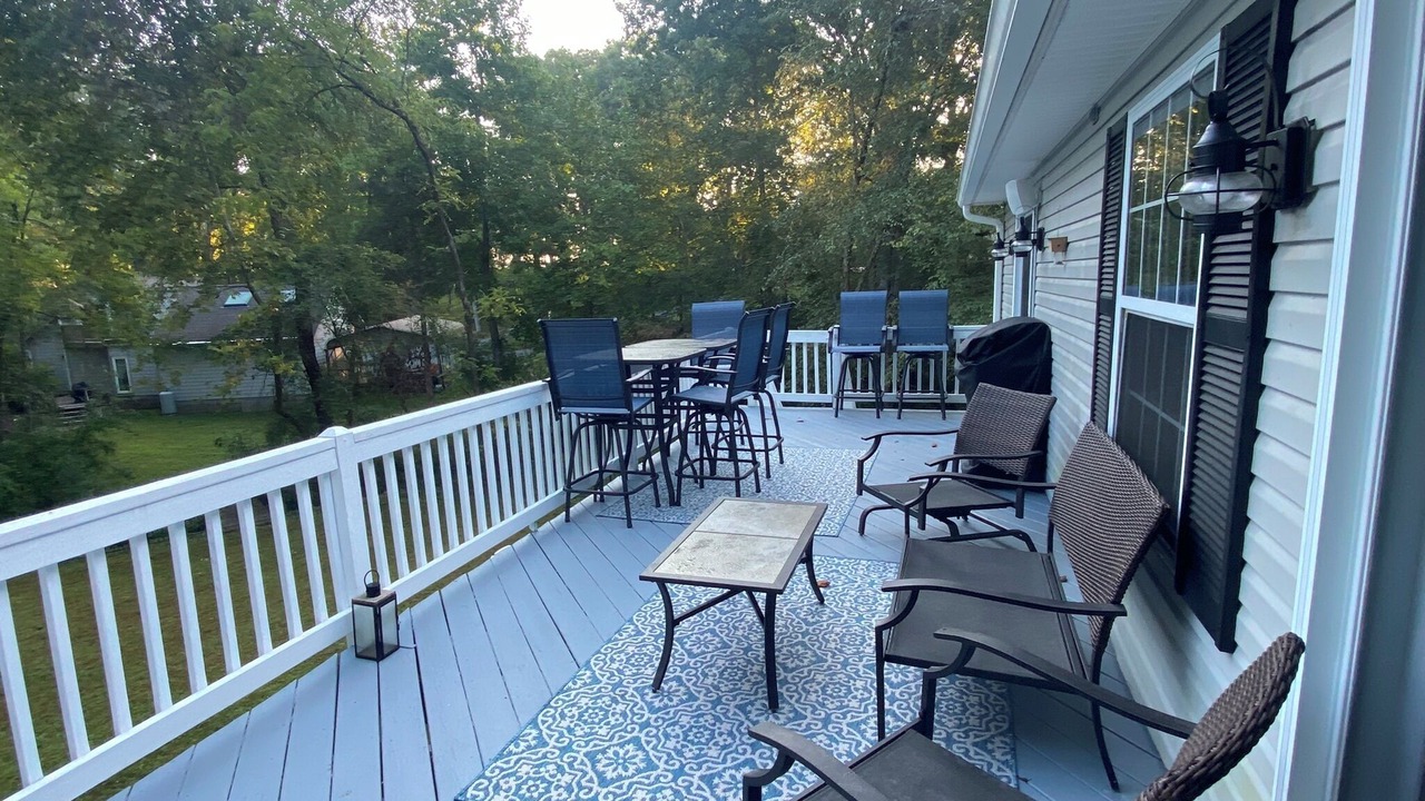 Photo of Outdoor in Louisa