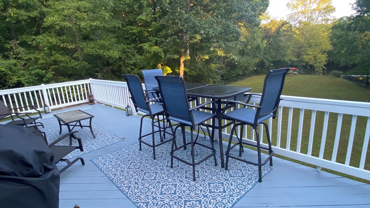 Photo of Outdoor in Louisa