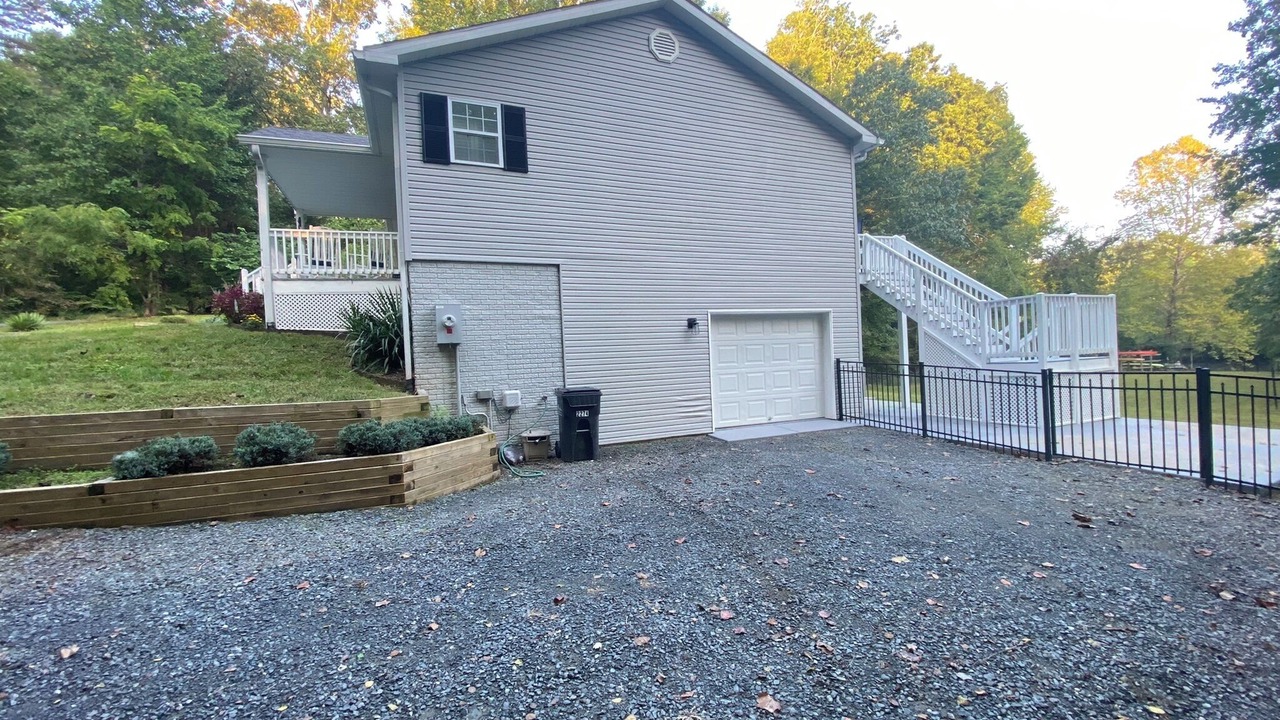 Photo of Outdoor in Louisa
