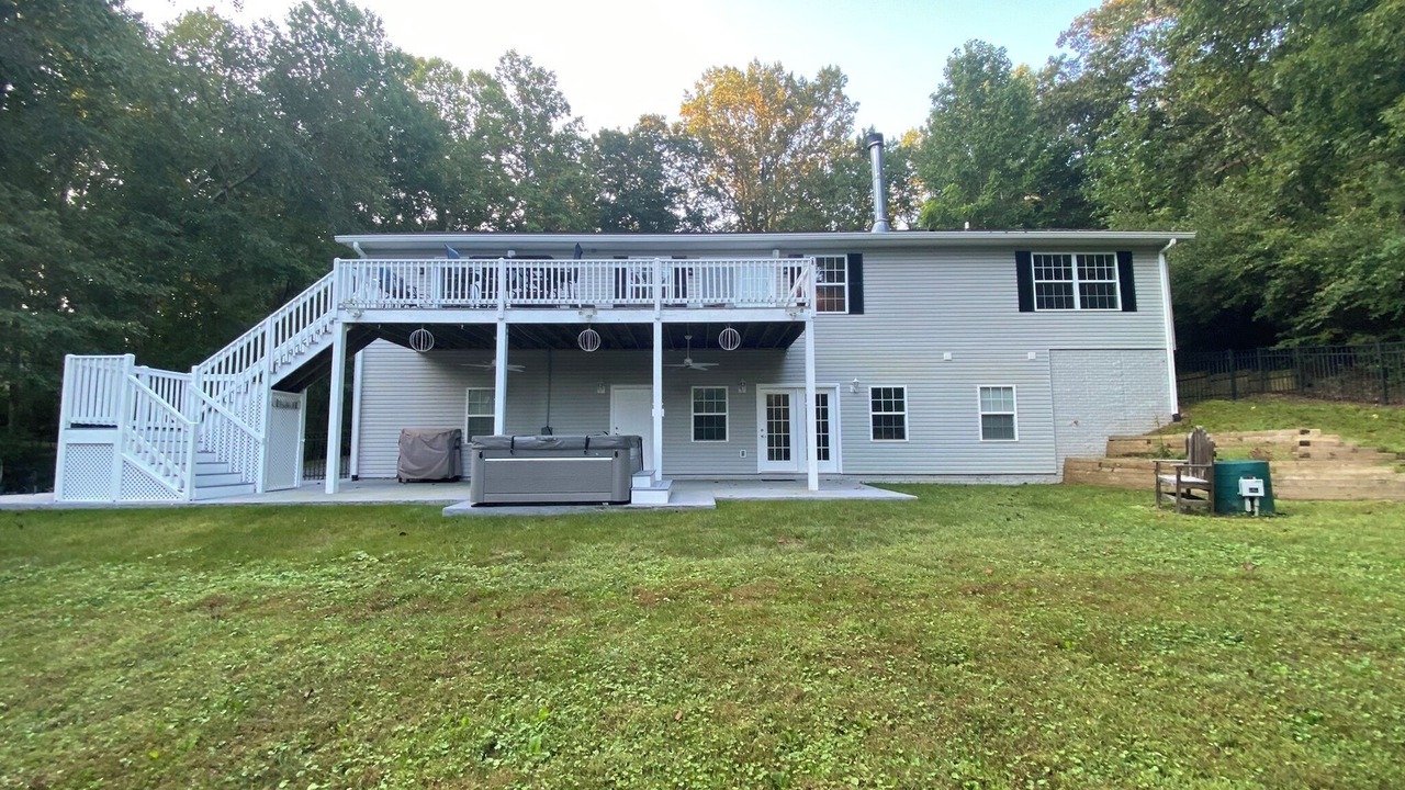 Photo of Outdoor in Louisa