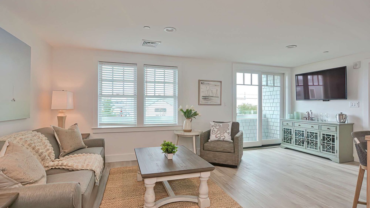 Photo of Livingroom in Plymouth Cultural District