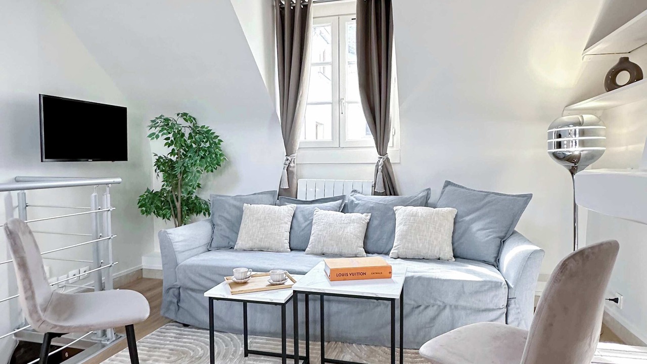 Photo of Livingroom in 6th Arrondissement
