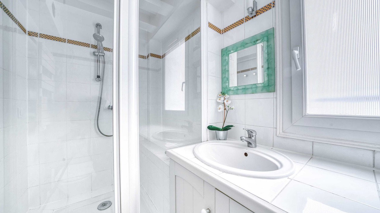 Photo of Bathroom in 6th Arrondissement