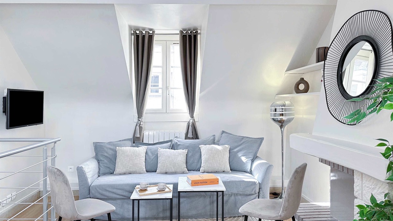 Photo of Livingroom in 6th Arrondissement