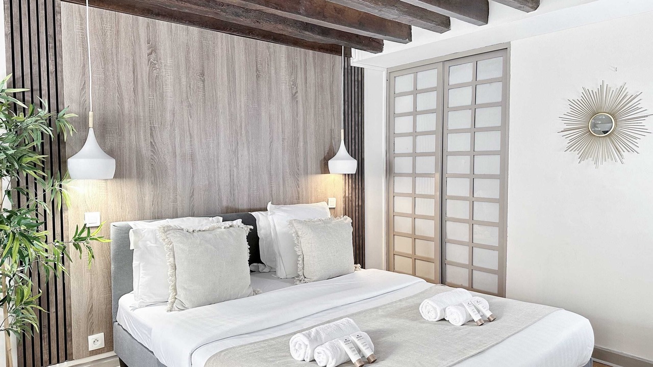 Photo of Bedroom in 6th Arrondissement