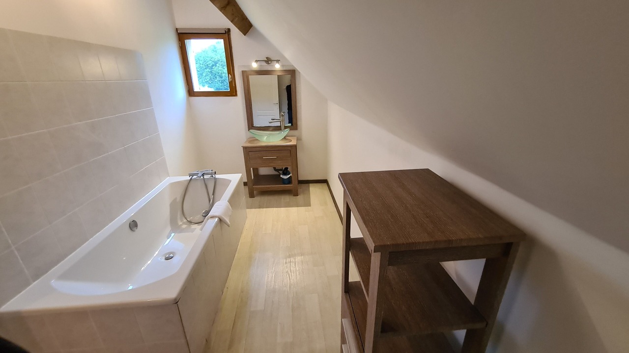 Photo of Bathroom in Cosne-Cours-sur-Loire