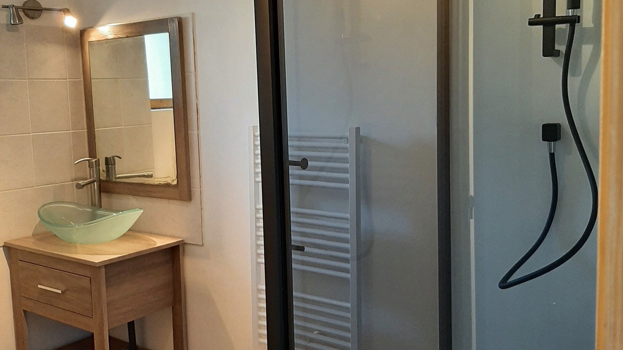 Photo of Bathroom in Cosne-Cours-sur-Loire
