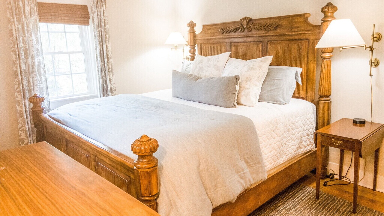 Photo of Bedroom in Middleburg